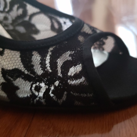 Stuart Weitzman Black Lace, Peep-Toe Pumps - Picture 8 of 8